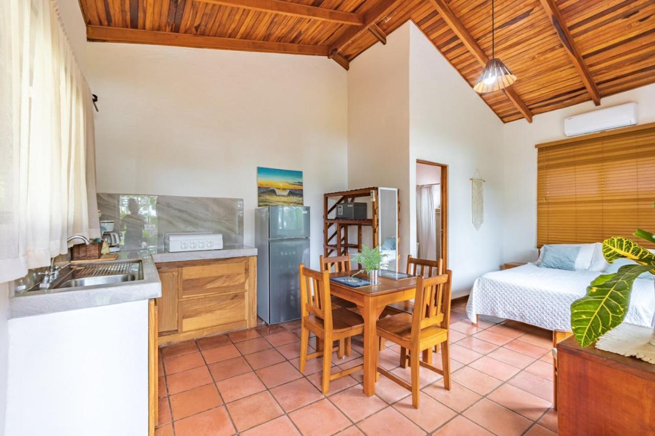 Ola Bonita Beachfront Apart Hotel Playa Hermosa  Bagian luar foto