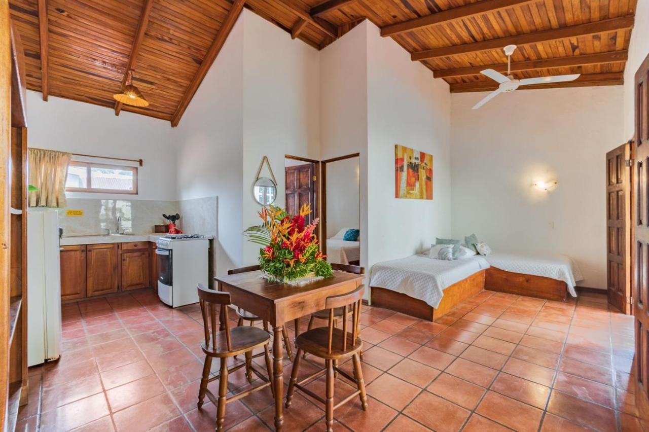 Ola Bonita Beachfront Apart Hotel Playa Hermosa  Bagian luar foto