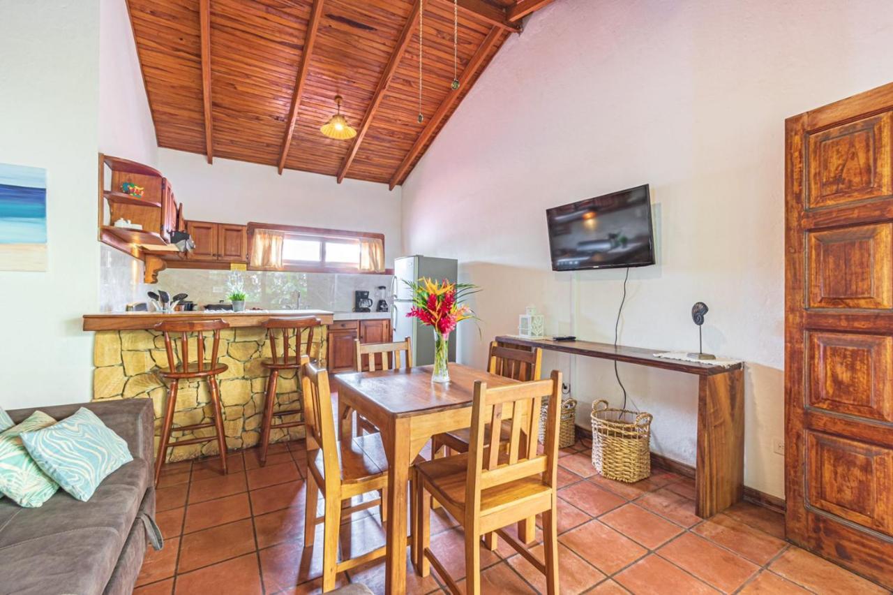 Ola Bonita Beachfront Apart Hotel Playa Hermosa  Bagian luar foto
